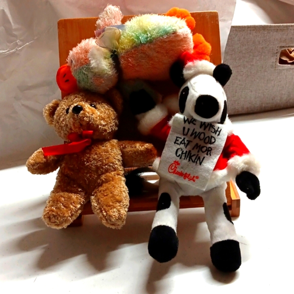 Chick Fila stuffed cow and 2 other stuffed animals euc